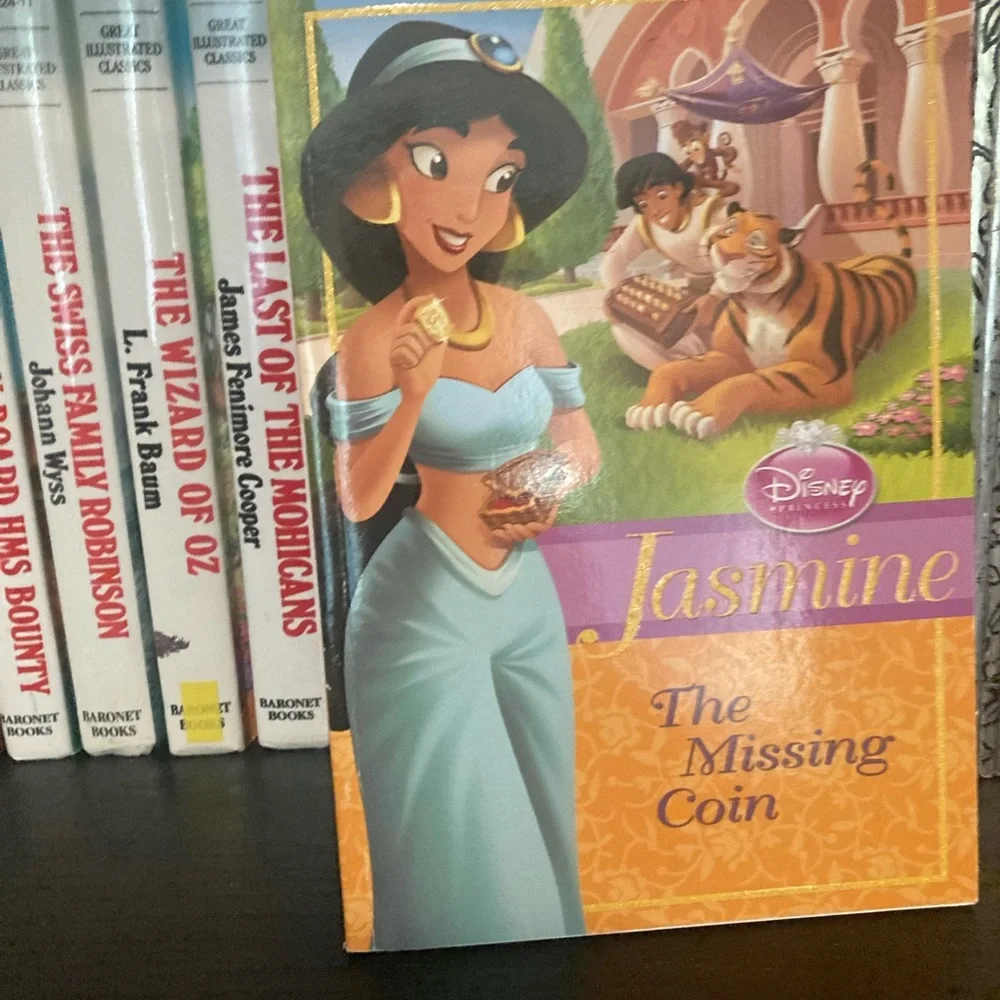 NEW - Disney Princess Illustrated Chapter Book Bundle - Picture 4 of 6